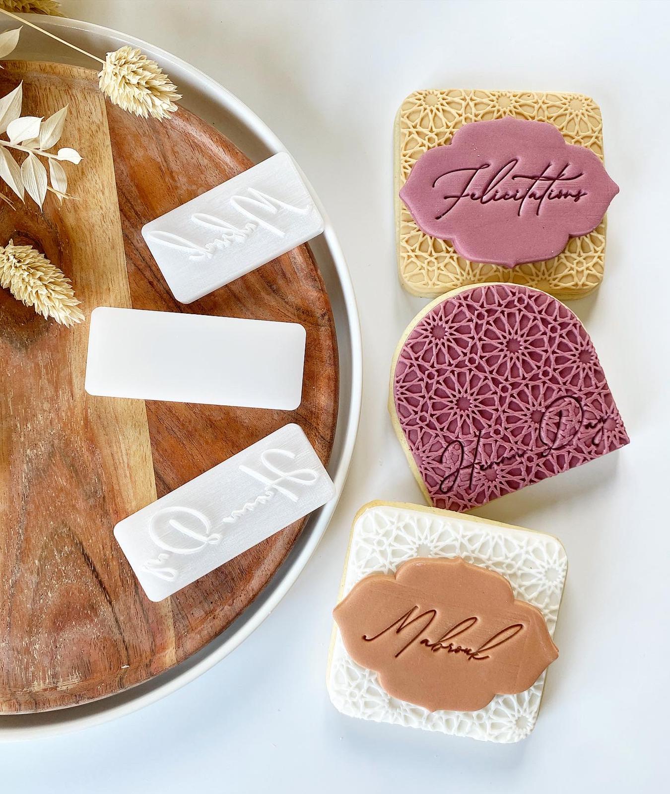 Vous avez un message ou un logo à transmettre, inscrivez-le sur de  délicieux biscuits fait maison – ATELIER TAMPONS PARIS