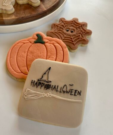 Tampon biscuit, Halloween, Happy Halloween balais